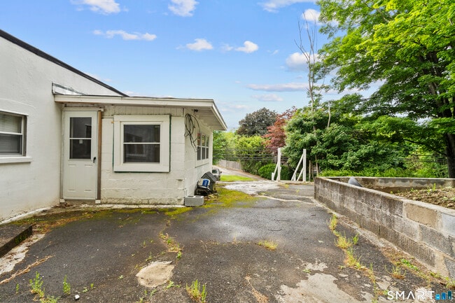 Photo - 399 Hawthorne Ave