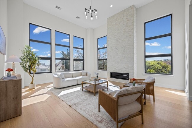 Photo - 1020 Mountain Leather Dr