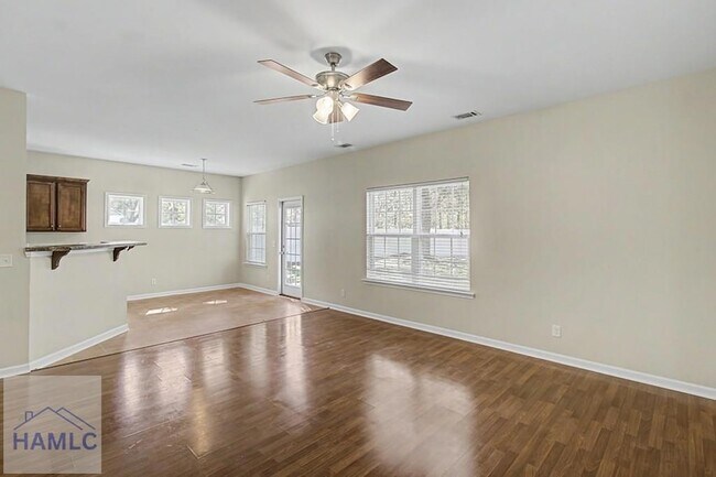 Photo - 1235 Peacock Trail