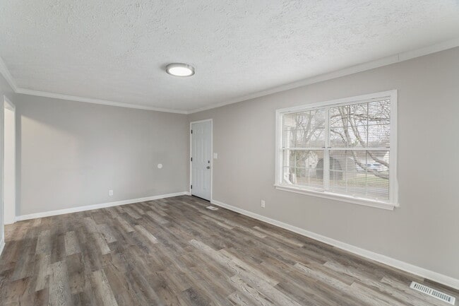 Photo - 2407 Webster Ct