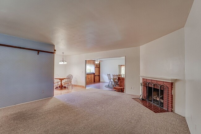 Photo - 2301 Faye Ln