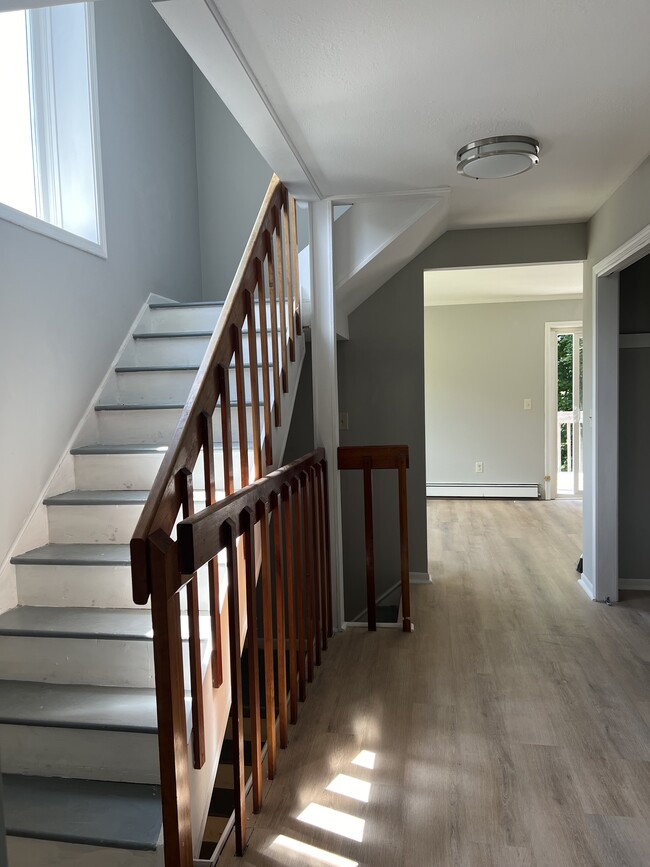 Photo - E16 Stonehedge Dr