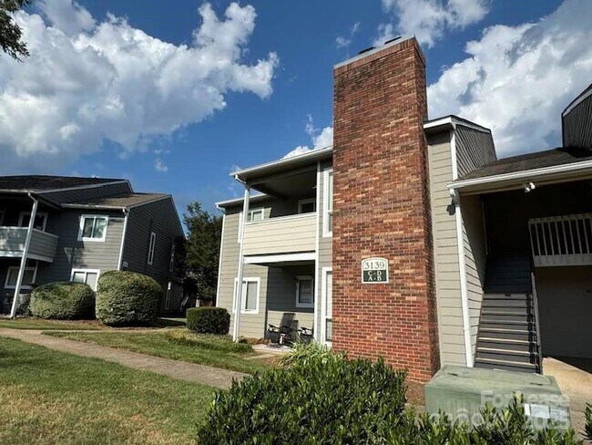 Building Photo - 3139 Heathstead Place Rental