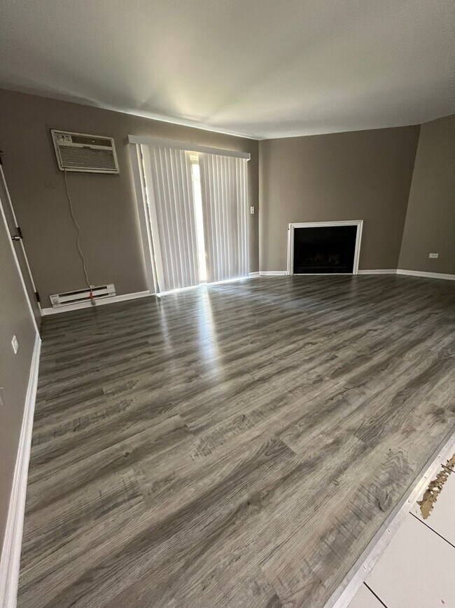 Building Photo - 526 E Spruce Dr Unit 1B