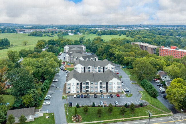 Brooks Edge Apartments