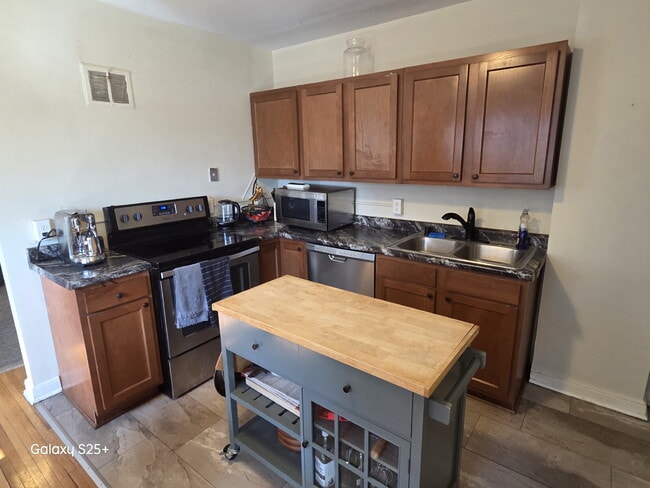 Photo - Charming 3-Bedroom, 1-Bath Duplex for Rent! VIDEO TOUR