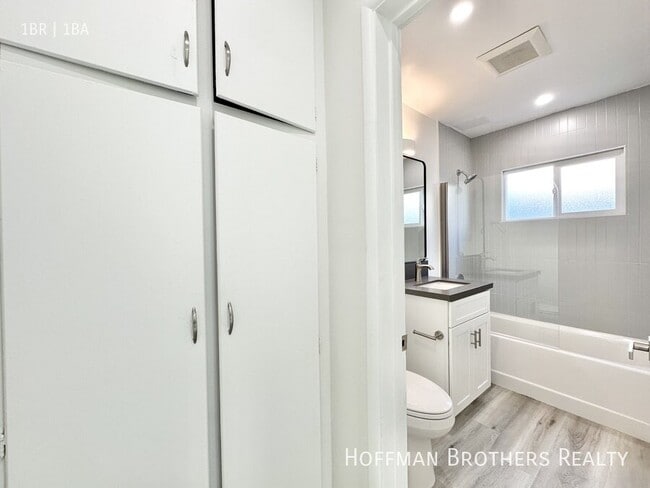 2431 W Ave 33 Unit 1/2