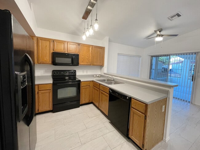 Photo - 1120 N Val Vista Dr