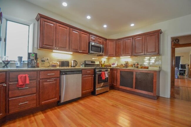 Photo - 37 Walker St Unit 2