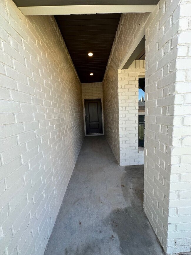 1805 Moon River Rd