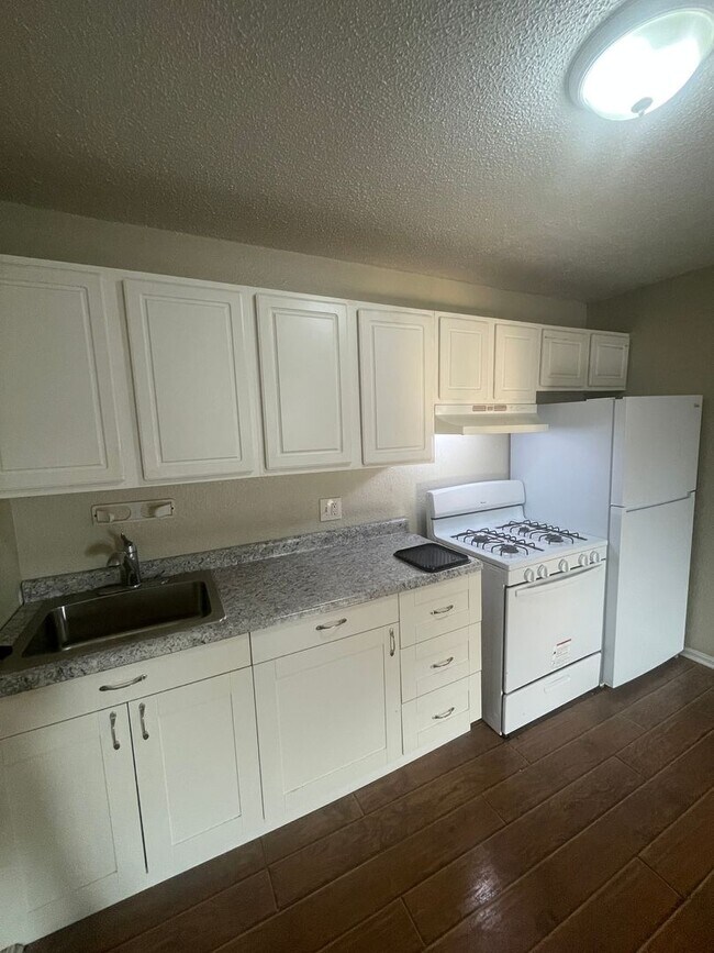 Photo - 728/730 Towner St Unit 730 Towner St