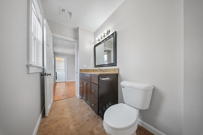 Photo - 16 Bellevue Ave Unit 4