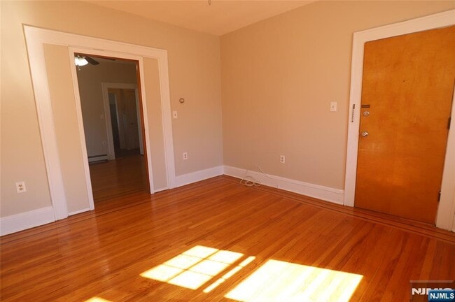 Photo - 549 2nd Unidad 3