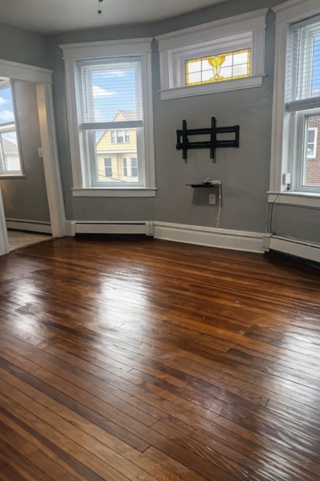 Sala de estar - 48 Dayton St Unidad 48