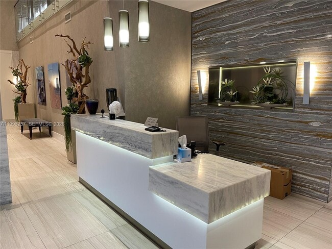 Photo - 2301 S Ocean Dr Unidad 607