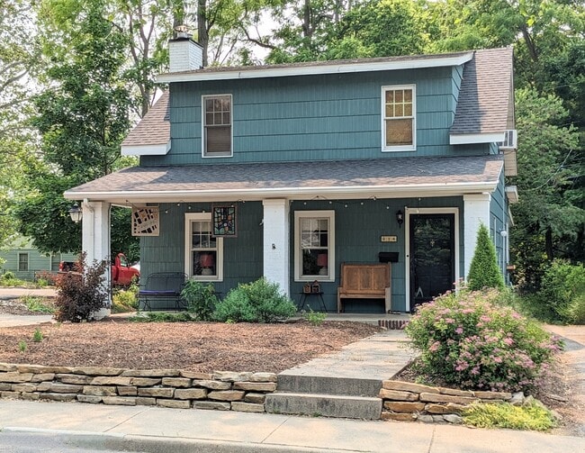 Building Photo - 814 S Henderson St Rental
