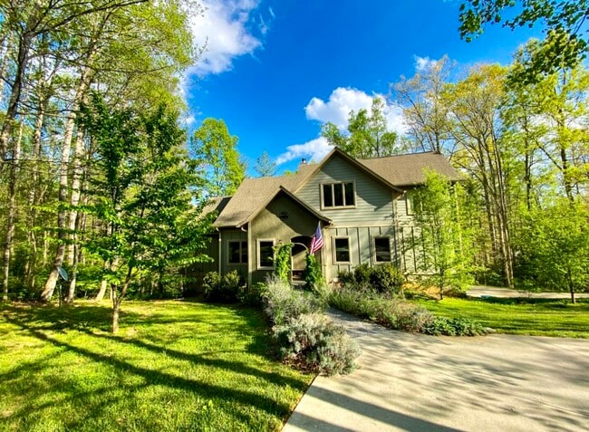 Photo - 109 Blackberry Ln House