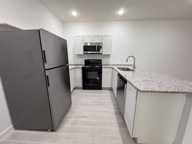 Photo - 1501 E Southcross Blvd Unit 1304