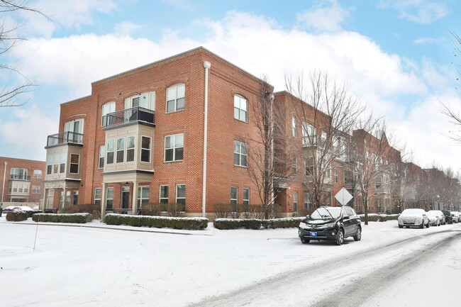 Building Photo - 960 Perry St Unit 207