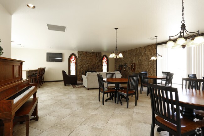 Longmeadow Apartments