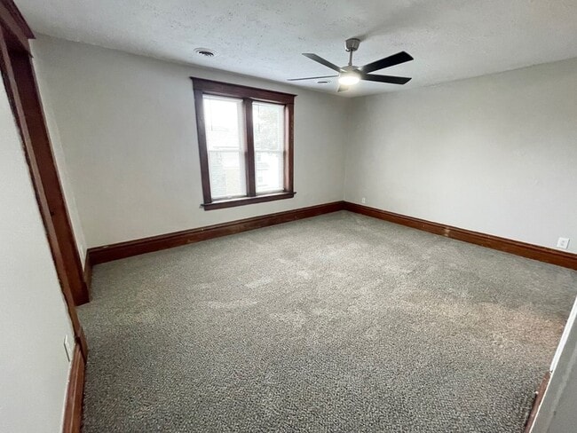 Photo - 321 N Main St Unit Apt 3