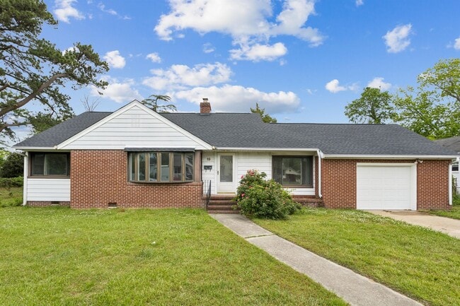 Building Photo - Single-Level 3 Bedroom Rental Near Downtown Hampton