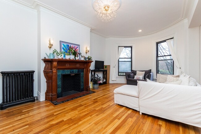 Photo - 209 W Newton St Apartment Unit 3
