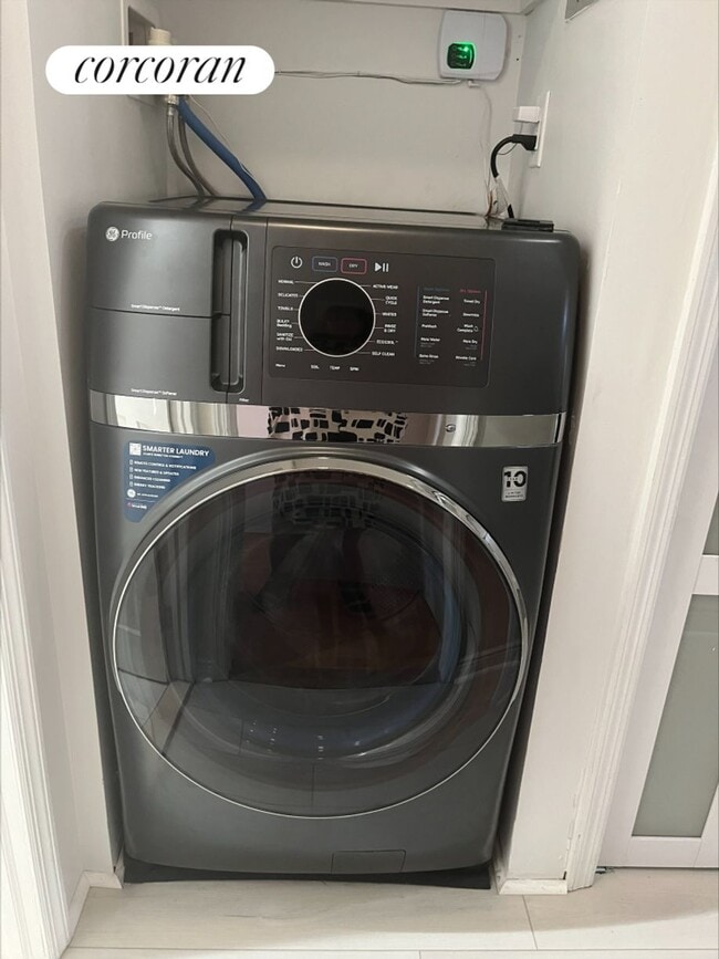 Photo - 1215 Bergen St