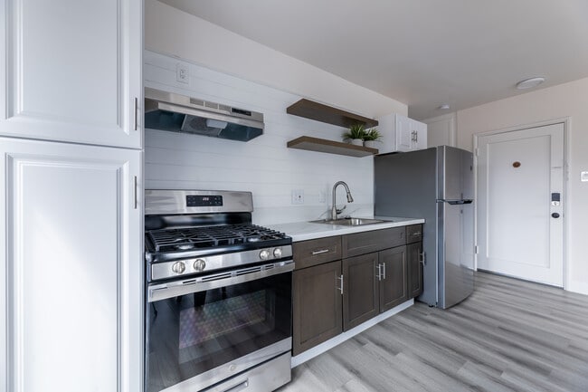 Photo - 1403 Seward St