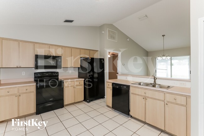 Photo - 4830 Mill Run Dr