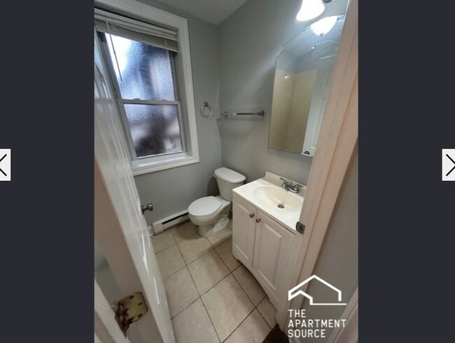 Photo - 4554 W George St Unit 3