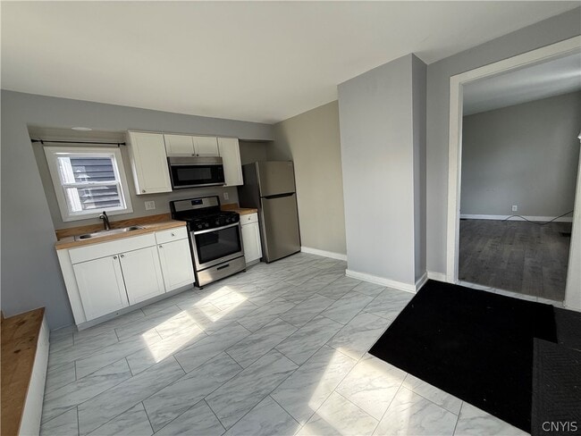 Photo - 250 W 2nd St