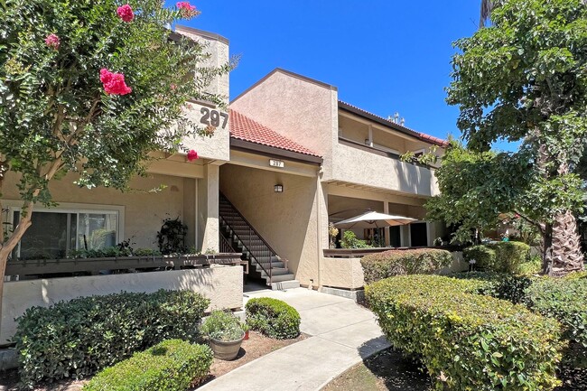 3 bedroom/2 bath condo on the second floor... - 3 bedroom/2 bath condo on the second floor...