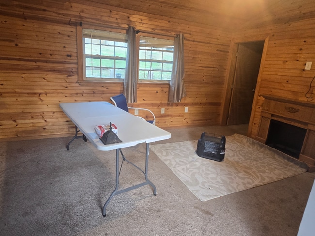 Photo - 1960 Saddleback Dr