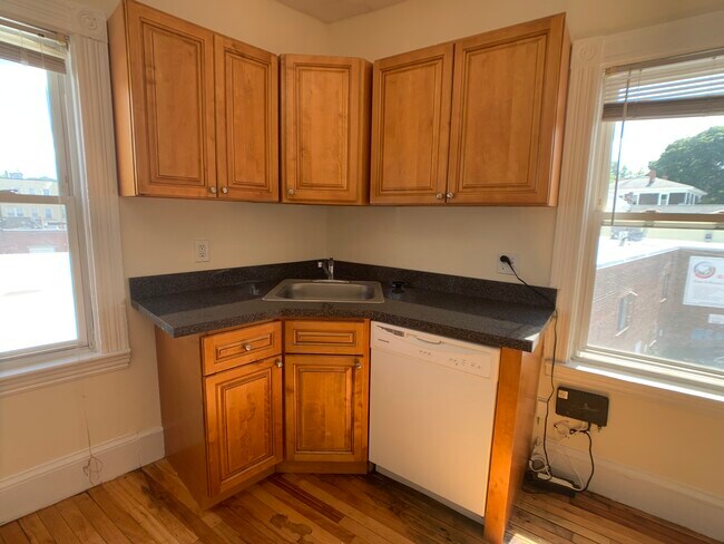 Photo - 385 Washington St Unit 4