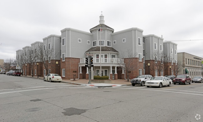Photo - Shawnee Plaza Apartments