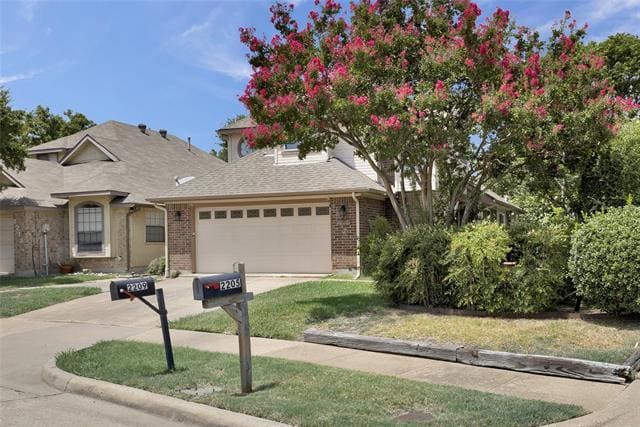 Photo - 2209 Walnut Grove Ln