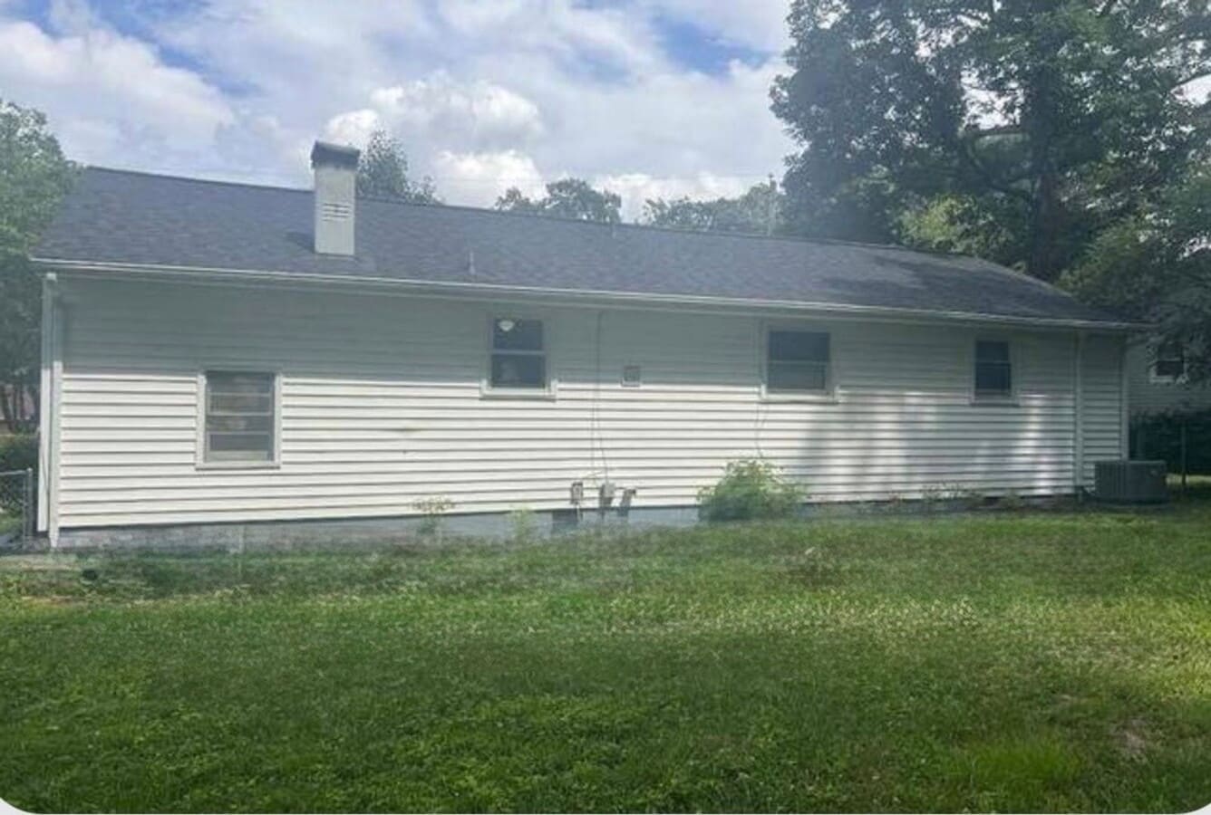 Photo - 1000 Kingsport Ln