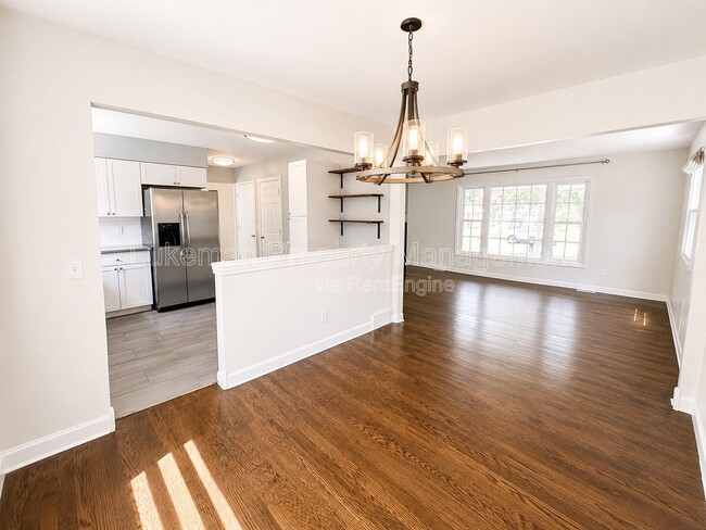 Photo - 6318 Avon St