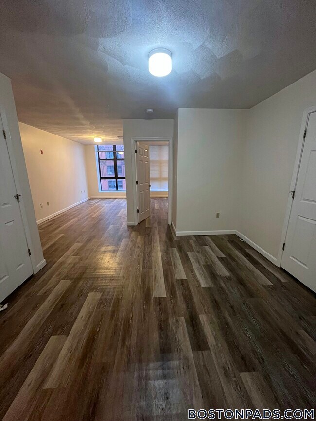 Photo - 81 Essex St Unit 53