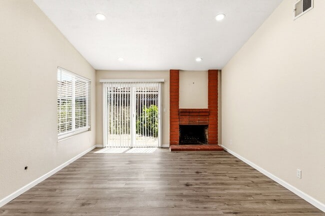 Photo - Union City 4-Bed, 2-Bath w/ 2-Car Garage & Vaulted Ceilings