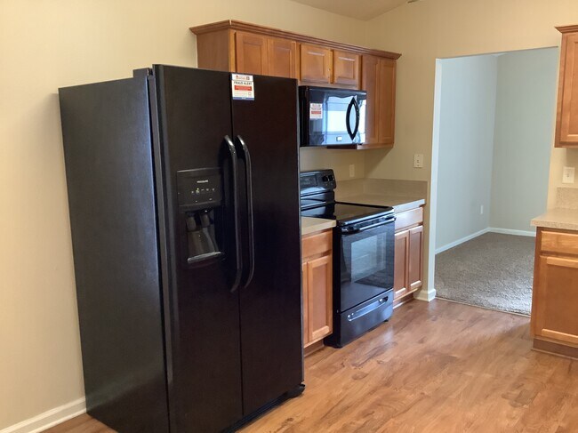 Photo - 117 Marisco Way