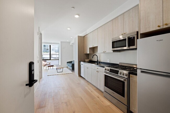 Building Photo - Rare opportunity to rent in a brand new bu... Unit 6 Rental