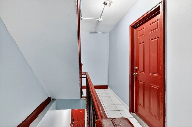 Photo - 1582 Irving St Unit Second Floor