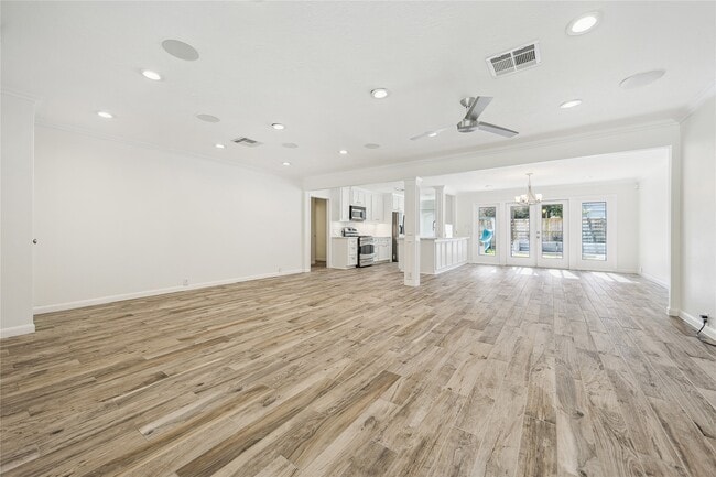 Photo - 3607 Deal St