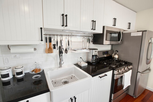 Photo - 313 S Rios Ave Unit Apartment