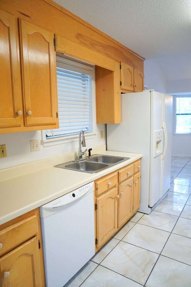 Photo - 1510 E 27th Ave