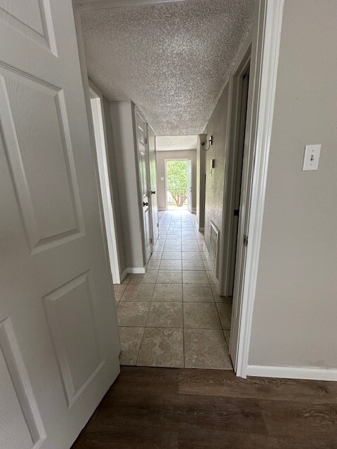 Hallway - Gladefield Garden Apartments