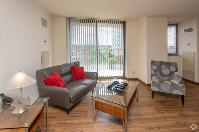 2HAB, 2BA, B - 1.049 ft² - One Ten Grant