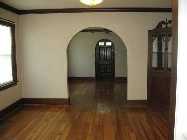 Comedor y sala de estar - 1108 S Cedar St